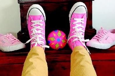 Basta col nero, il futuro 
 corre con i piedi rosa