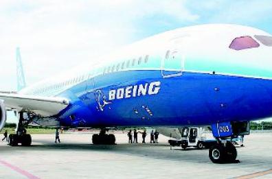 Da Roma primo volo del Boeing 787 il polo aeronautico