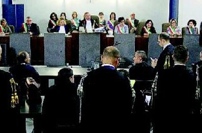 Ilva, battaglia legale 
 sui risarcimenti danni