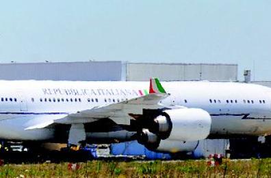 Sosta a Bari per il nuovo aereo della Presidenza del Consiglio