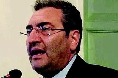 Sfiduciato il sindaco Bruno 
la mozione passa con 14 voti