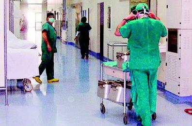 Coronavirus, «Amiche per Taranto» consegna al Moscati mascherine, tute e laringoscopi