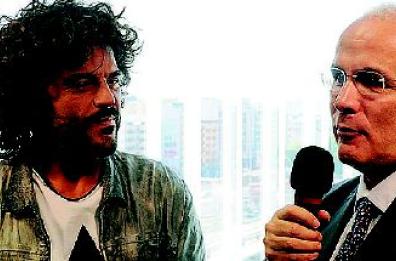 «L'Angelo delle canzoni è mia madre»
Renga alla «Gazzetta»