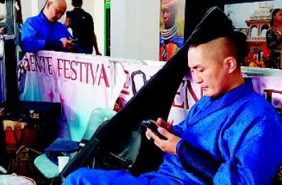 Bari, «Festival d'Oriente» 
happening con folla record