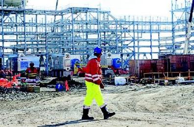 Licenziato per la tuta
 nel cantiere di Tempa Rossa