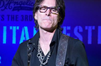 Steve Vai a Bari: «Suono l’anima incontaminata» 