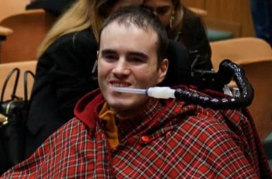 Luca Abete al Politecnico di Bari: premiato Giovanni Bellino, simbolo di resilienza