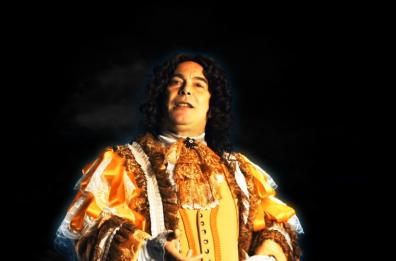 Acquaviva, Paolo Sassanelli a spasso con il fantasma del Principe De Mari 
