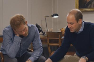 Harry e William, fratelli diversi come gocce d’acqua