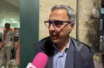Taranto, protestano i commercianti: spente le vetrine dei negozi per la crisi del comparto