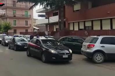 San Nicandro Garganico, agguato in bar stazione di servizio con un'ascia: arrestato 20enne