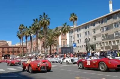 Rombo di motori per la rievocazione storica del Gran Premio di Bari: la corsa nel vivo. Tutti i vincitori