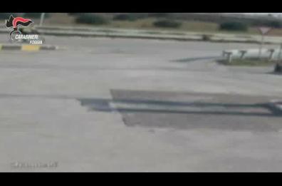 Investe il ciclista e scappa: il video che ha incastrato il medico pirata della strada nel Foggiano