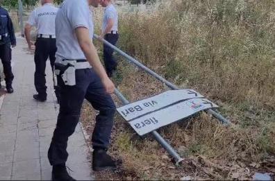 Foggia, recuperato dalla Polizia locale il palo della segnaletica stradale rubato 