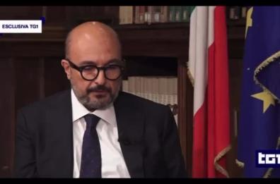 Caso Boccia, Sangiuliano in lacrime in tv: «Avevamo una relazione. Mai speso soldi pubblici, non sono ricattabile» 