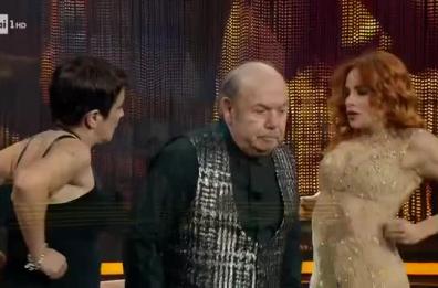 L'attore pugliese Lino Banfi lascia Ballando con le Stelle: il saluto al pubblico insieme alla figlia Rosanna