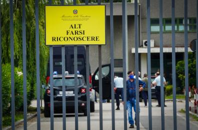 Violenza choc nel carcere di Melfi, poliziotto brutalmente aggredito da detenuto 