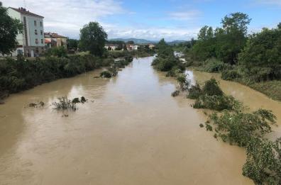 Maltempo in Emilia Romagna, frane e allagamenti nel Reggiano