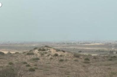 Paracadute con aiuti umanitari cadono sulla Striscia di Gaza
