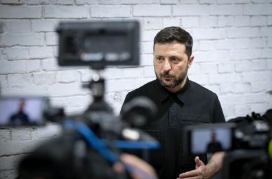 Zelensky, concessioni non fermeranno la Russia