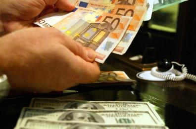 Euro poco mosso, scambiato a 1,1685 dollari