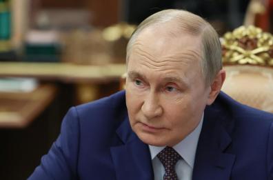 Putin, 'da Trump sforzi sinceri per la pace'