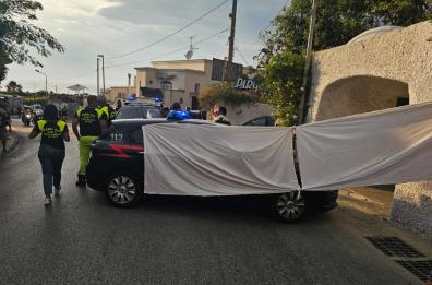 Sparatoria in bar a Forio d'Ischia, tre morti