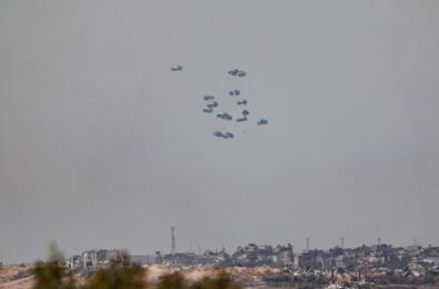 Idf, oggi lanciati 145 pallet di aiuti su Gaza