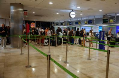 Israele vieta l'ingresso al sindaco di Barcellona