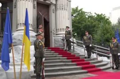 Rutte a sopresa a Kiev, l'incontro con Zelensky