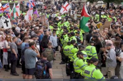 Inghilterra, migranti: manifestazioni l'una contro l'altra ieri a Liverpool