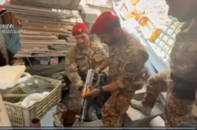 Kalashnikov rinvenuto dai carabinieri nel Reggino