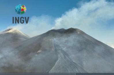 Etna, l'attivita' del vulcano dal cratere di sud-est