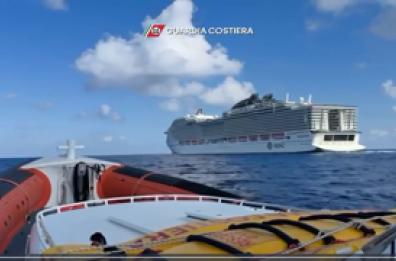 Nave da crociera in avaria alcune ore al largo di Ponza, poi la ripartenza