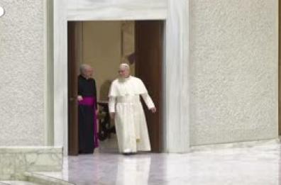 Il Papa: "Supplico tutela dei civili, no a spostamenti forzati"
