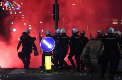 Serbia, scontri tra studenti e polizia a Novi Sad