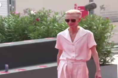 Mostra del Cinema di Venezia: il cast di "Broken English" sul red carpet