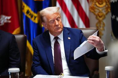 Trump: disponibile a jet Usa per garantire sicurezza Ucraina