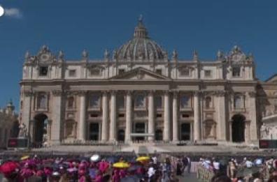 Il Papa: " I responsabili rinuncino alla logica delle armi"