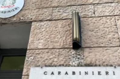 Droga, armi e falsi distintivi: arrestato a Roma un 23enne incensurato