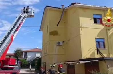 Maltempo in Veneto: piante divelte, tetti scoperchiati e allagamenti