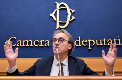 Avs, chiediamo a Decaro di andare avanti in Puglia