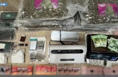 Nascondeva quasi 20 chili di droga in casa, biker arrestato in Abruzzo