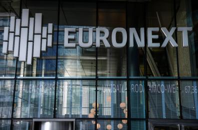 Borsa: l'Europa positiva nel finale, Parigi +0,9%, Milano +0,4%