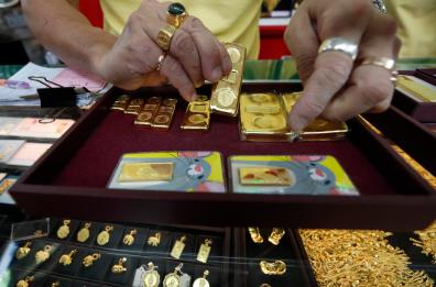 L'oro sale ancora, prezzo spot a 3.614 dollari