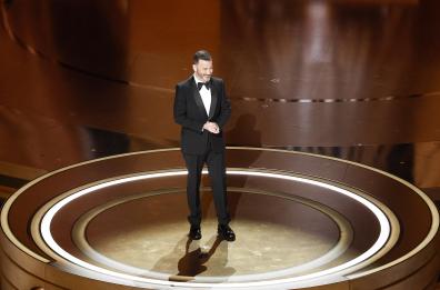Jimmy Kimmel torna in tv e attacca Trump