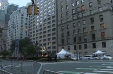 Netanyahu a New York,  manifestanti davanti all'hotel