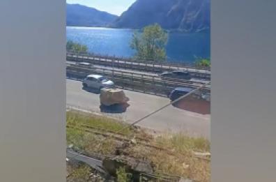 Caduta massi nel Lecchese, chiusa una corsia sulla Statale 36