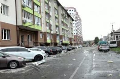 Ucraina, le conseguenze degli attacchi russi nella regione di Kiev: danni e distruzione