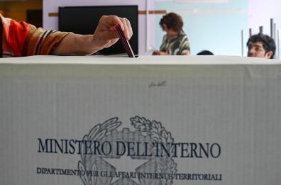 Nelle Marche cala l'affluenza, attorno al 50%
